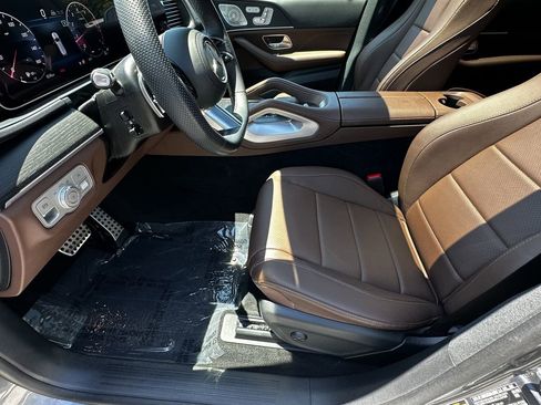 Certified 2024 Mercedes-Benz GLS 450 4MATIC image 10