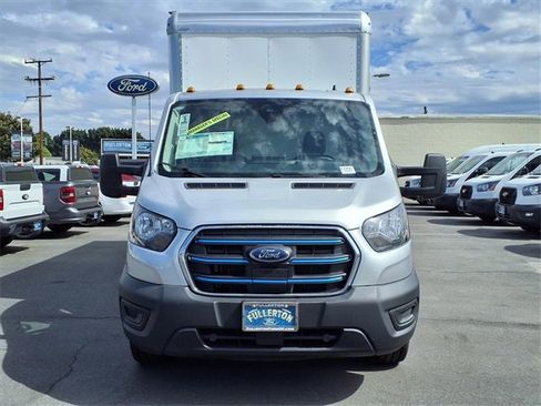 New 2023 Ford E-Transit image 2