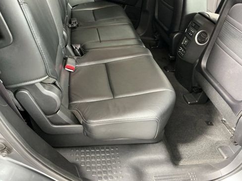 Used 2009 Honda Pilot Touring image 12