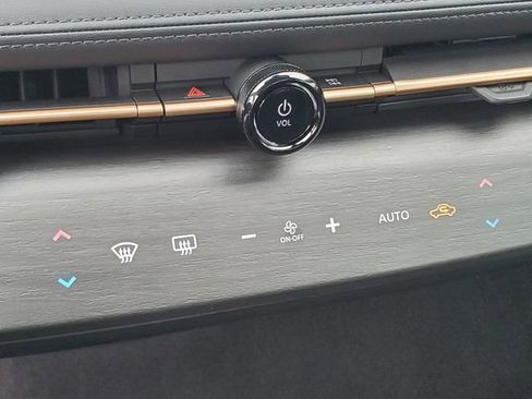 Certified 2023 Nissan Ariya FWD image 27