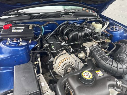 Used 2006 Ford Mustang Coupe RWD image 11
