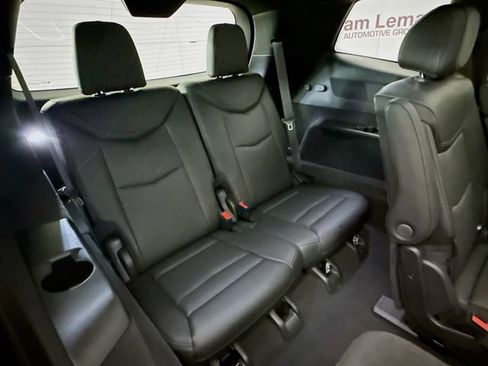 Used 2024 Cadillac XT6 Premium Luxury w/ Technology Package image 32