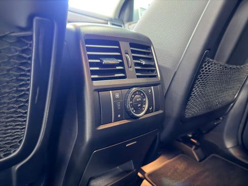 Used 2015 Mercedes-Benz GL 450 4MATIC image 23