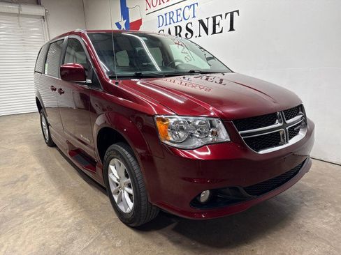 Used 2019 Dodge Grand Caravan SXT FWD image 4