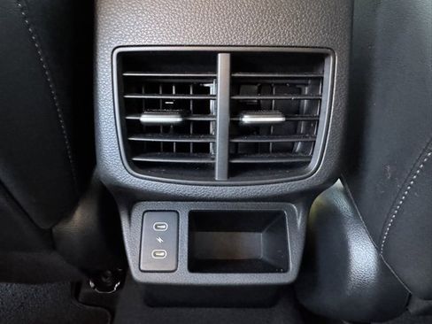 Used 2024 Kia Seltos SX image 19