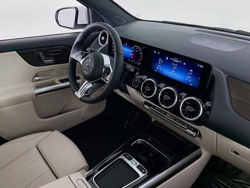 New 2026 Mercedes-Benz GLA 250 image 15