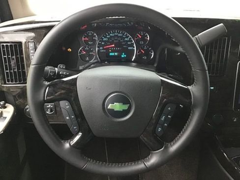 Used 2023 Chevrolet Express 2500 image 23