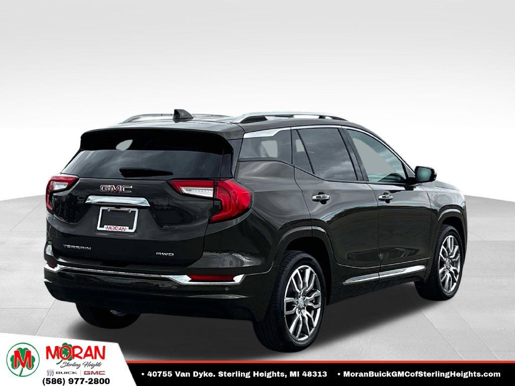Certified 2023 GMC Terrain Denali w/ Denali Premium Package AWD/4WD image 4