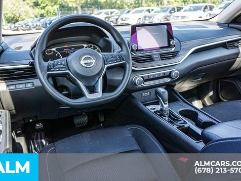 Used 2025 Nissan Altima 2.5 SV FWD image 26