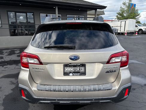 Used 2019 Subaru Outback 2.5i Limited AWD/4WD image 4