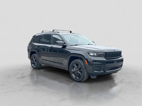 Used 2023 Jeep Grand Cherokee L Laredo AWD/4WD image 10