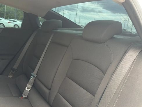 Used 2020 Chevrolet Malibu LT FWD image 37