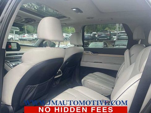 Used 2024 Hyundai Palisade Limited AWD/4WD image 3