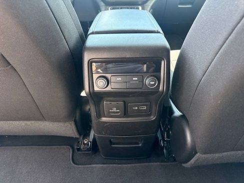 Certified 2020 GMC Acadia SLE w/ Driver Convenience Package AWD/4WD image 30