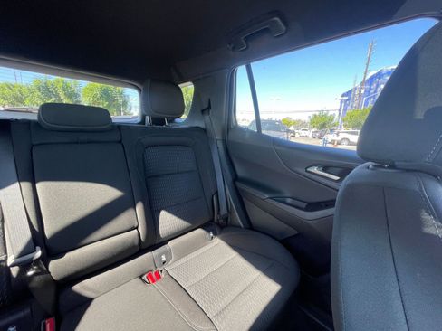 Used 2025 Chevrolet Equinox LT image 37