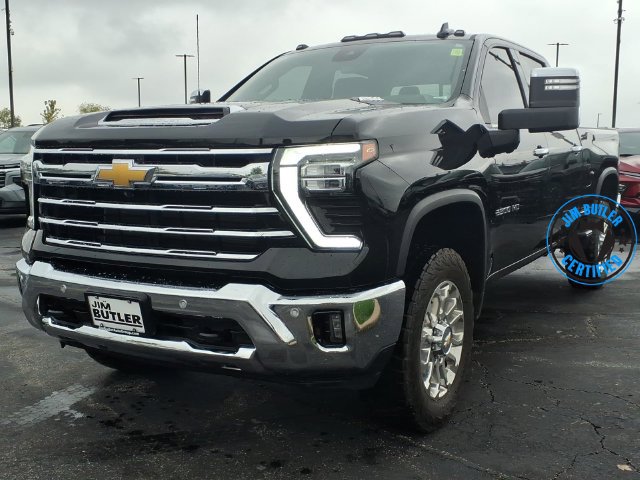 Used 2025 Chevrolet Silverado 2500 LTZ w/ LTZ Plus Package AWD/4WD image 1