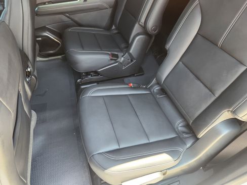 Used 2024 GMC Acadia Elevation FWD image 30