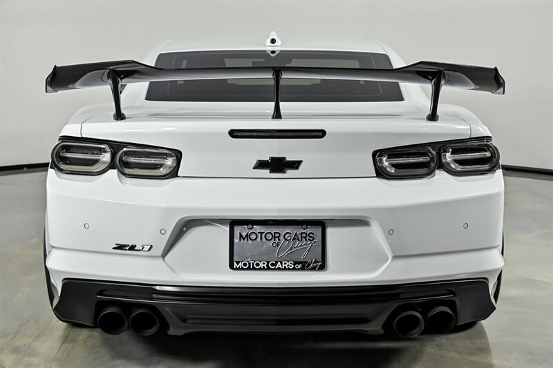 Used 2022 Chevrolet Camaro ZL1 RWD image 8