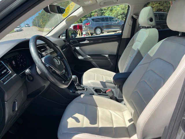 Used 2018 Volkswagen Tiguan SEL Premium FWD image 7