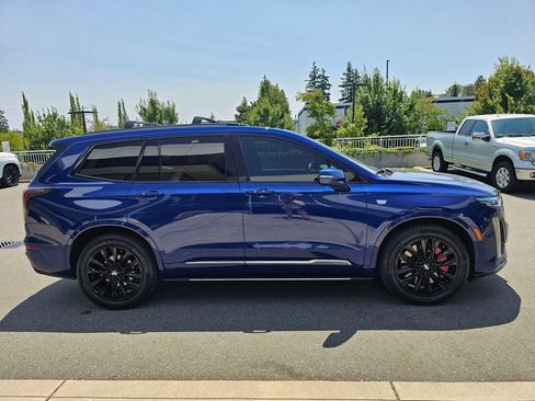Used 2023 Cadillac XT6 Sport w/ Platinum Package AWD/4WD image 6