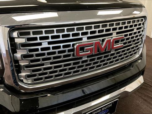 Used 2018 GMC Canyon Denali image 29