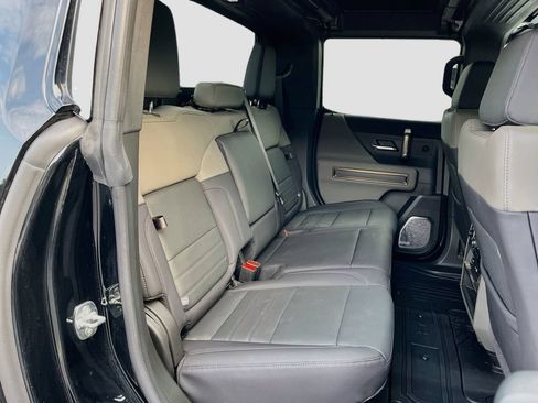 Used 2025 GMC Hummer EV 2X AWD/4WD image 32