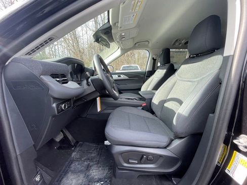 New 2026 Ford Explorer Active image 17