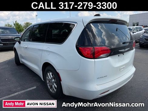 Used 2023 Chrysler Voyager LX FWD image 6