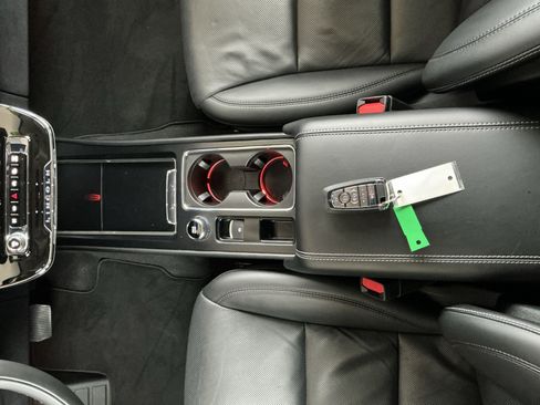 Used 2024 Lincoln Corsair Reserve image 11