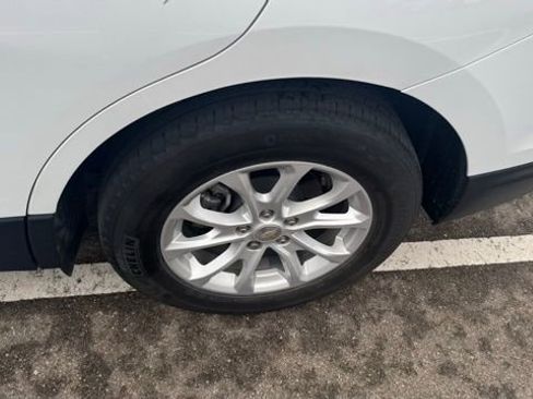 Used 2021 Chevrolet Equinox LT image 11