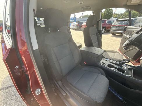 Certified 2021 Chevrolet Traverse LT w/ LPO, Floor Liner Package AWD/4WD image 26