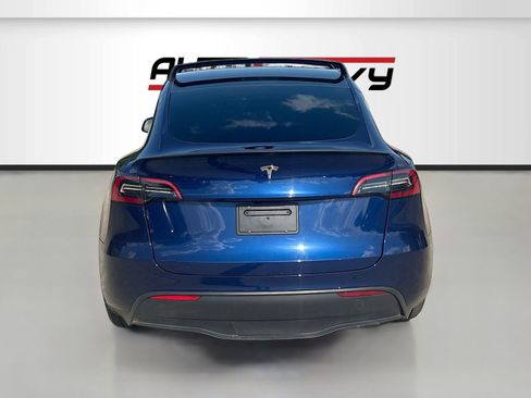 Used 2024 Tesla Model Y Performance image 6