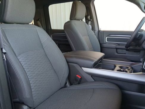 New 2026 RAM 2500 Big Horn AWD/4WD image 8