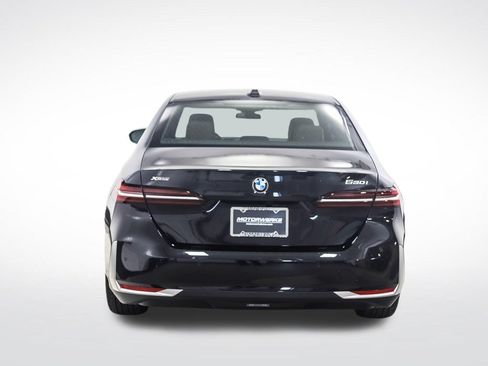 Used 2026 BMW 530i xDrive w/ Premium Package AWD/4WD image 5