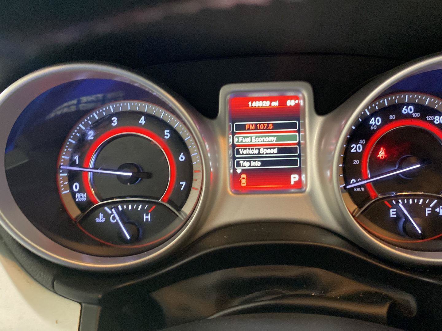 Used 2018 Dodge Journey SE w/ Connectivity Group FWD image 17