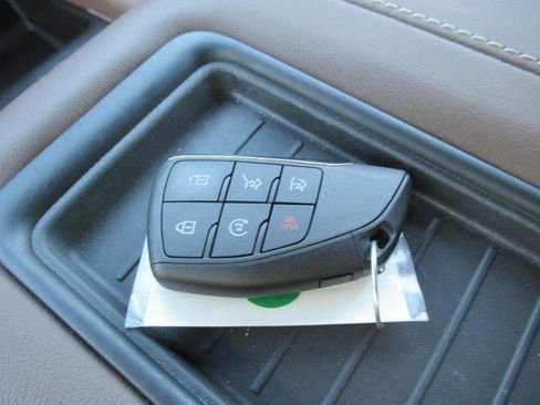 Certified 2024 Chevrolet Tahoe High Country w/ Advanced Technology Package AWD/4WD image 28