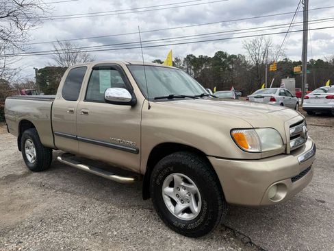 Used 2004 Toyota Tundra SR5 image 2