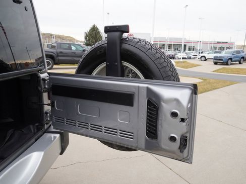 Used 2015 Jeep Wrangler Unlimited Sahara w/ Connectivity Group image 16