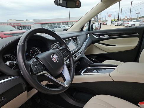 Used 2024 Buick Enclave Essence image 12