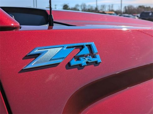 Used 2018 GMC Sierra 1500 SLT image 42