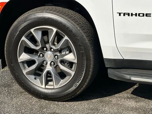 Used 2021 Chevrolet Tahoe LT w/ Luxury Package image 9