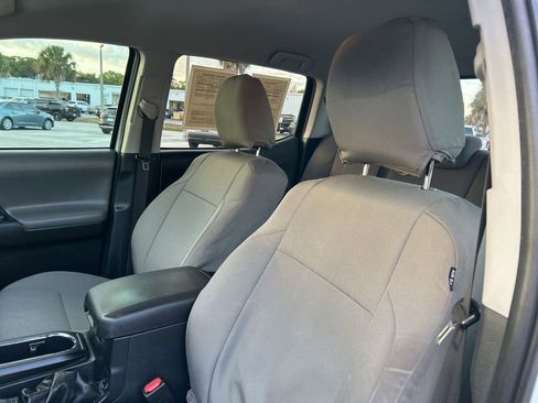 Used 2019 Toyota Tacoma SR w/ SR Convenience Package image 21