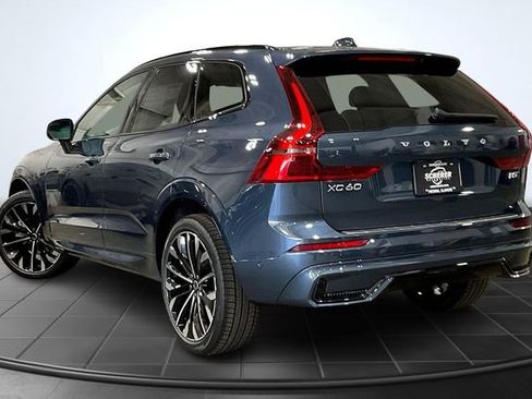 New 2026 Volvo XC60 B5 Ultra w/ Climate Package image 4