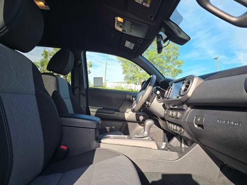 Certified 2022 Toyota Tacoma TRD Sport image 11