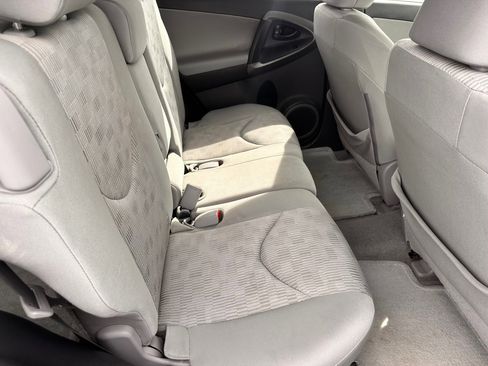 Used 2012 Toyota RAV4 4WD w/ Value Pkg image 9