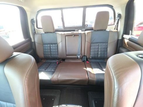 Used 2017 Nissan Titan Platinum Reserve image 22