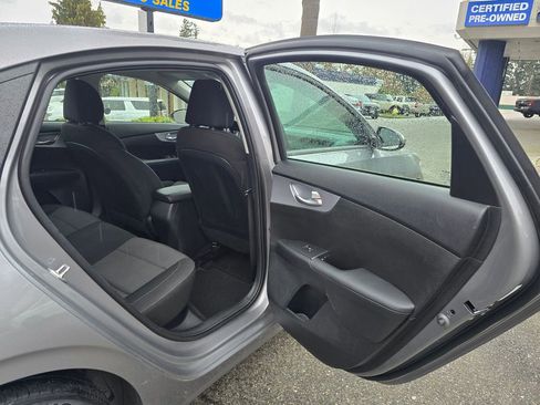 Used 2024 Kia Forte LXS image 12