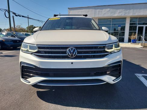 Used 2022 Volkswagen Tiguan SEL R-Line image 3