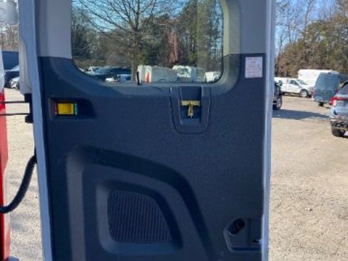 Used 2023 Ford Transit 350 XLT image 12