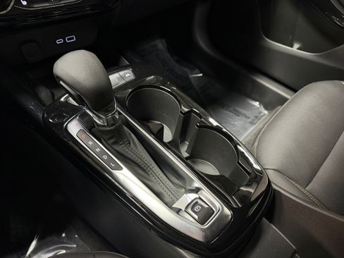 Used 2024 Chevrolet Trax ACTIV w/ Sunroof Package FWD image 22